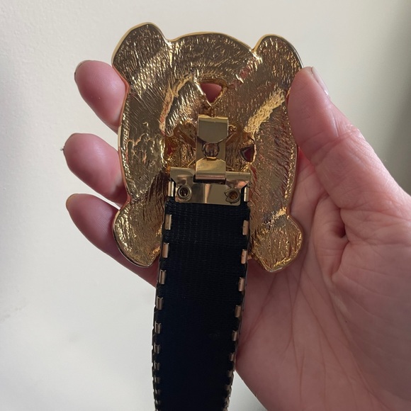1980’s vintage gold belt that is stretchy - Picture 5 of 5